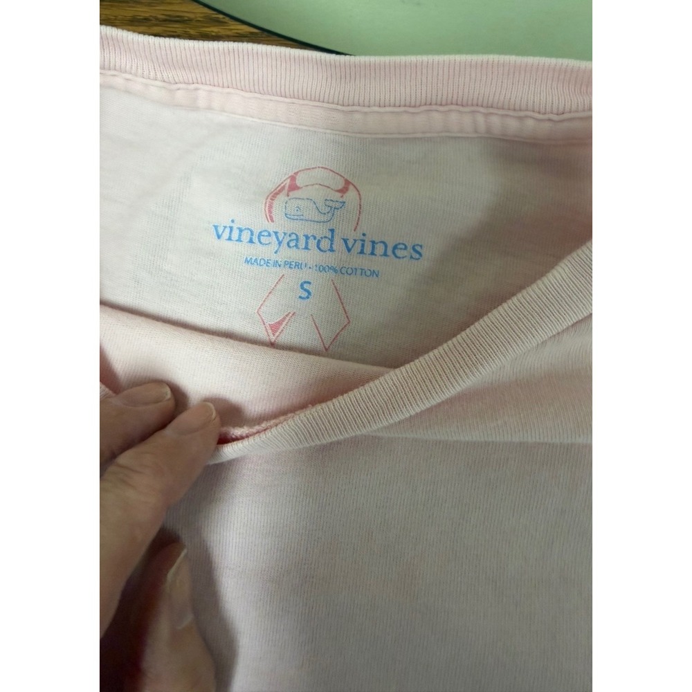 Vineyard Vines Small Men's Pink‎ Breast Cancer Awareness Whale Long Sleeve shirt - Picture 2 of 6